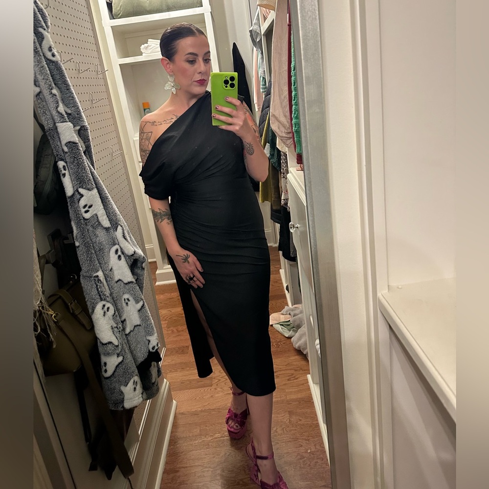 Premier Black One-Shoulder Midi Dress with Side Slit